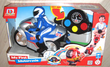 Indlæs billede til gallerivisning My first Bike. Bburago, fjernstyret motorcykel.