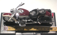 Indlæs billede til gallerivisning Yamaha Royal Star Tour Cassic. Road Signature 1:18