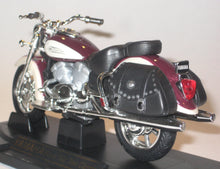 Indlæs billede til gallerivisning Yamaha Royal Star Tour Cassic. Road Signature 1:18