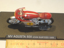 Indlæs billede til gallerivisning MV Agusta 500. John Surtees 1956. Ixo 1:24