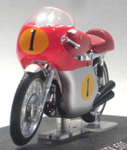 Indlæs billede til gallerivisning MV Agusta 500. John Surtees 1956. Ixo 1:24