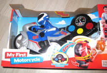 Indlæs billede til gallerivisning My first Bike. Bburago, fjernstyret motorcykel.