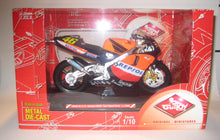 Indlæs billede til gallerivisning Honda RC 211v . 2002.Valentino Rossi. Guiloy 1:10