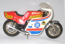 Indlæs billede til gallerivisning Suzuki. GP. Guiloy 1:10 VINTAGE