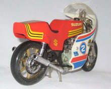 Indlæs billede til gallerivisning Suzuki. GP. Guiloy 1:10 VINTAGE