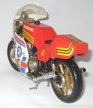 Indlæs billede til gallerivisning Suzuki. GP. Guiloy 1:10 VINTAGE