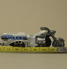 Indlæs billede til gallerivisning Boss Hoss Longmont Police Bike. Hot Wheels