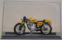 Indlæs billede til gallerivisning Ducati 350 Mk 3 Desmo. 1974. Ixo Museum 1:24