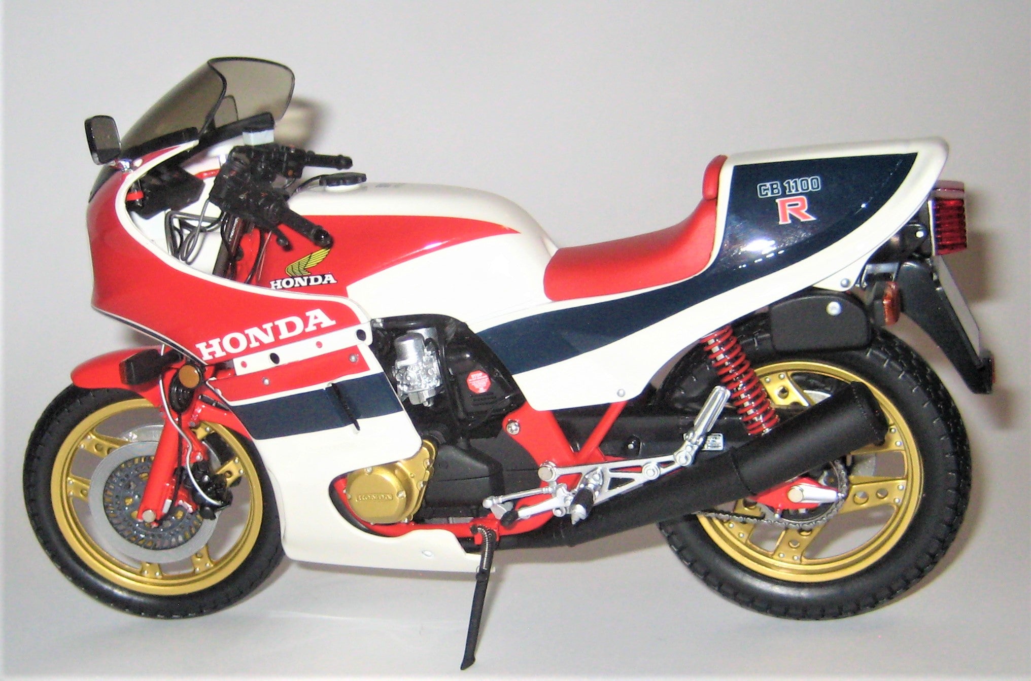 再再販！ バイク1/12 MINICHAMPS Honda CB 1100 R No330 ミニカー