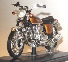 Indlæs billede til gallerivisning Honda CB 750 Four. 1969-2008. Protar 1:22
