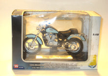 Indlæs billede til gallerivisning Honda Shadow VT1100C. Welly 1:18
