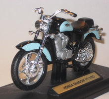 Indlæs billede til gallerivisning Honda Shadow VT1100C. Welly 1:18
