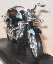 Indlæs billede til gallerivisning Honda Shadow VT1100C. Welly 1:18
