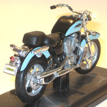 Indlæs billede til gallerivisning Honda Shadow VT1100C. Welly 1:18
