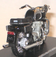 Indlæs billede til gallerivisning MV Agusta 600 4 cylinder 1968. NewRay 1:32
