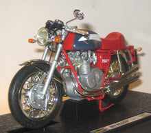 Indlæs billede til gallerivisning MV Agusta 750 S, 1970-1975 Revell 1:12
