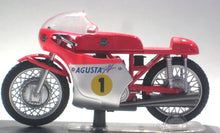 Indlæs billede til gallerivisning MV Agusta 3 cil 500 cc. World Champion 1967. G. Agostini. Italeri 1:22
