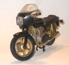 Indlæs billede til gallerivisning Laverda 1200 30th. 1979. Guiloy 1:18 VINTAGE
