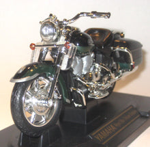 Indlæs billede til gallerivisning Yamaha Royal Star Deluxe Solitaire. Road Signature 1:8
