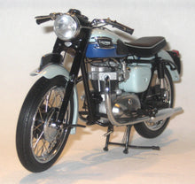 Indlæs billede til gallerivisning Triumph Bonneville 650 T120. 1959- Minichamps 1:12 HALV PRIS! BESKADIGET!
