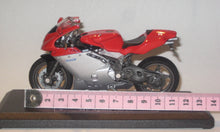 Indlæs billede til gallerivisning MV Agusta. 750 F4. Majorette 1:18
