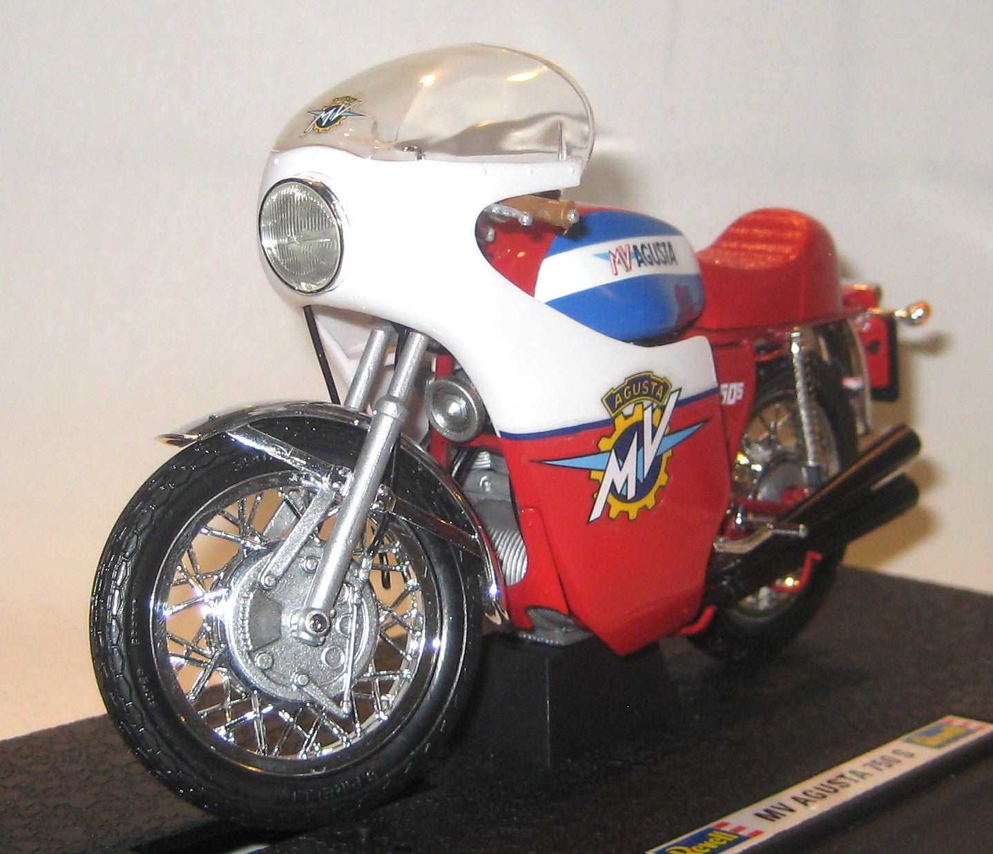 オートバイ・バイク Revell MV Agusta Street Racer 1/12 Amazon.co.jp: 超 1/12 MV アグスタ アガスタ 750S ストリート