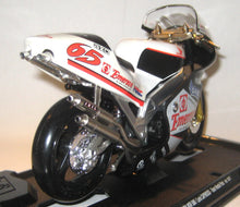 Indlæs billede til gallerivisning Honda NSR 500. Loris Caprirossi. Team Honda Pons. Guiloy 1:10
