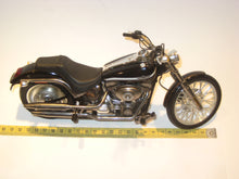 Indlæs billede til gallerivisning Harley-Davidson 2003 Softail DEUCE. Ertl 1:10
