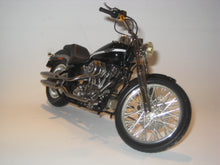 Indlæs billede til gallerivisning Harley-Davidson 2003 Softail DEUCE. Ertl 1:10
