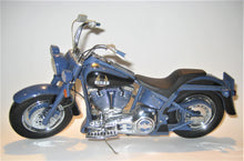 Indlæs billede til gallerivisning Harley Davidson. Fat Boy. Biker Blues. Franklin Mint 1:10
