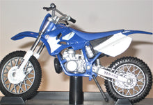 Indlæs billede til gallerivisning Yamaha  YZ250. Maisto 1:18
