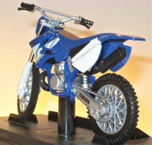 Indlæs billede til gallerivisning Yamaha  YZ250. Maisto 1:18
