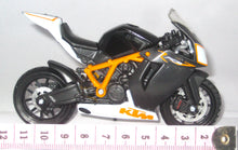 Indlæs billede til gallerivisning KTM 1190 RC8 R. bburago 1:18
