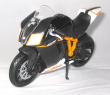 Indlæs billede til gallerivisning KTM 1190 RC8 R. bburago 1:18
