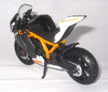 Indlæs billede til gallerivisning KTM 1190 RC8 R. bburago 1:18
