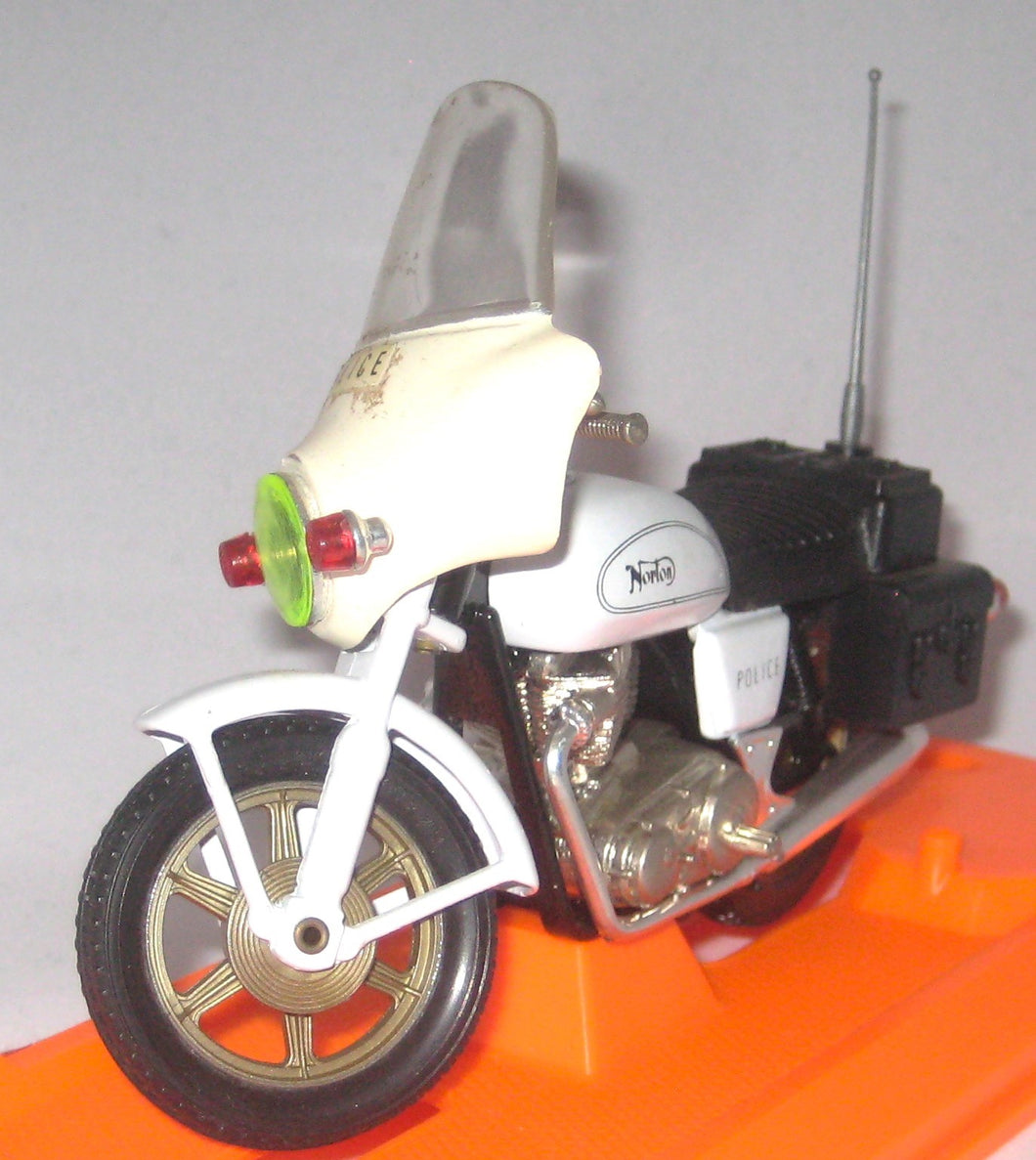 Norton Commando, Police. Guiloy 1:15 VINTAGE