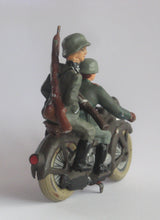 Indlæs billede til gallerivisning BMW militærmotorcykel 2. Verdenskrig. 1940-1945. VINTAGE
