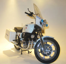 Indlæs billede til gallerivisning Yamaha Superbike. Police. Guiloy 1:6
