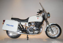 Indlæs billede til gallerivisning Yamaha Superbike. Police. Guiloy 1:6
