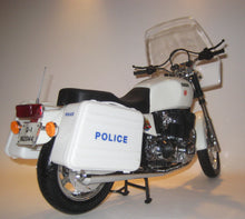 Indlæs billede til gallerivisning Yamaha Superbike. Police. Guiloy 1:6
