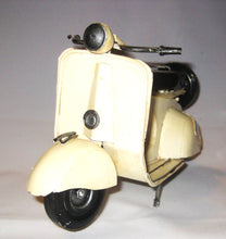 Indlæs billede til gallerivisning Scooter metalmodel
