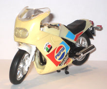 Indlæs billede til gallerivisning Suzuki GSX 600F. 1:18.
