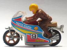 Indlæs billede til gallerivisning Moto Guzzi. Guisval 1:36 VINTAGE
