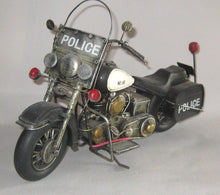 Indlæs billede til gallerivisning Harley Davidson. Police Bike. Stor Metalmodel. Vintage Style
