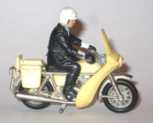 Indlæs billede til gallerivisning Norton. Politimotorcykel. Britains 1:32 VINTAGE
