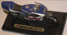 Indlæs billede til gallerivisning Honda NSR 250. Welly 1:18
