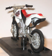 Indlæs billede til gallerivisning Honda XR400R. NewRay 1:18
