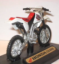 Indlæs billede til gallerivisning Honda XR400R. NewRay 1:18
