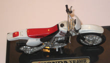 Indlæs billede til gallerivisning Honda XR400R. NewRay 1:18
