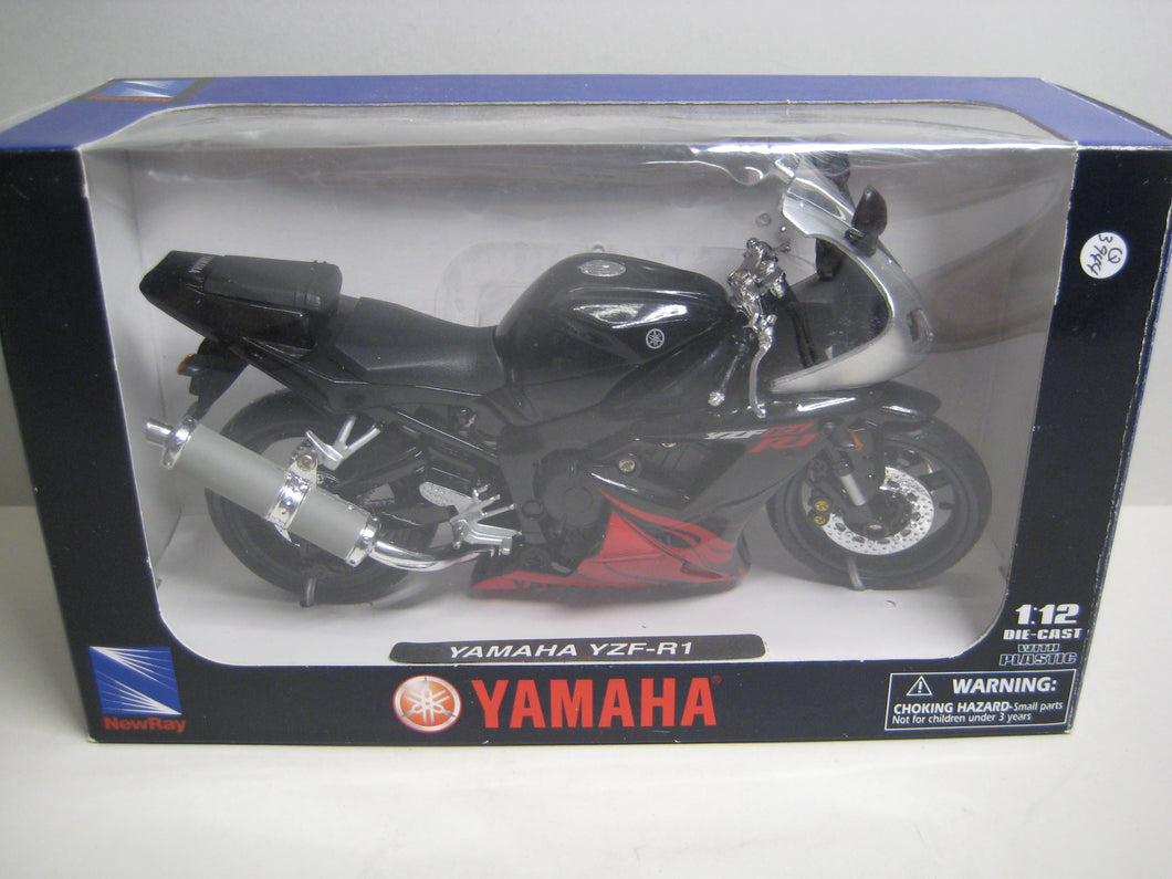 Yamaha YZF-R1. NewRay 1:12